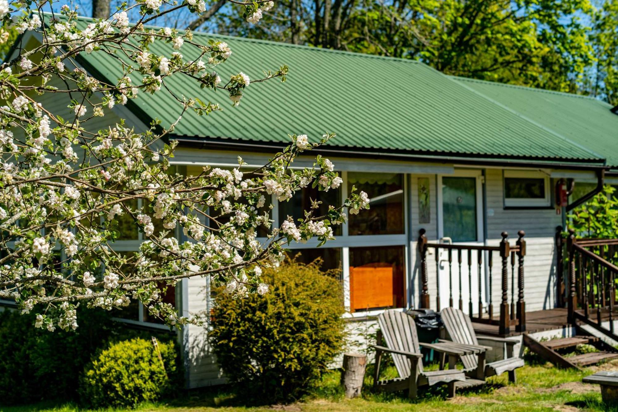 Imantas Nams Hotel Jurkalne Exterior foto