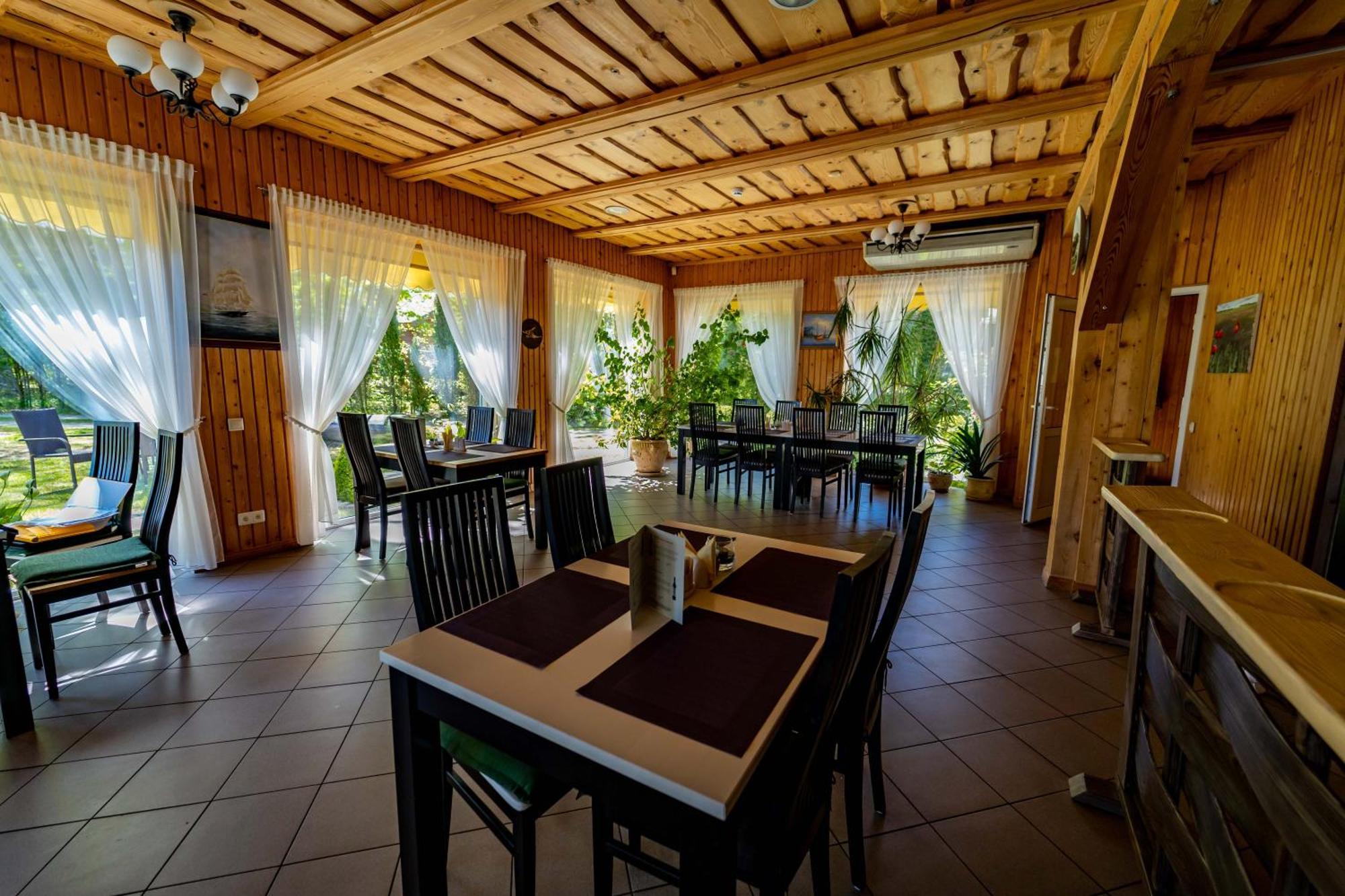 Imantas Nams Hotel Jurkalne Exterior foto