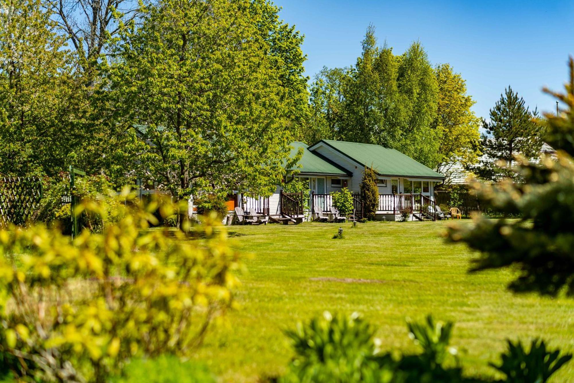 Imantas Nams Hotel Jurkalne Exterior foto