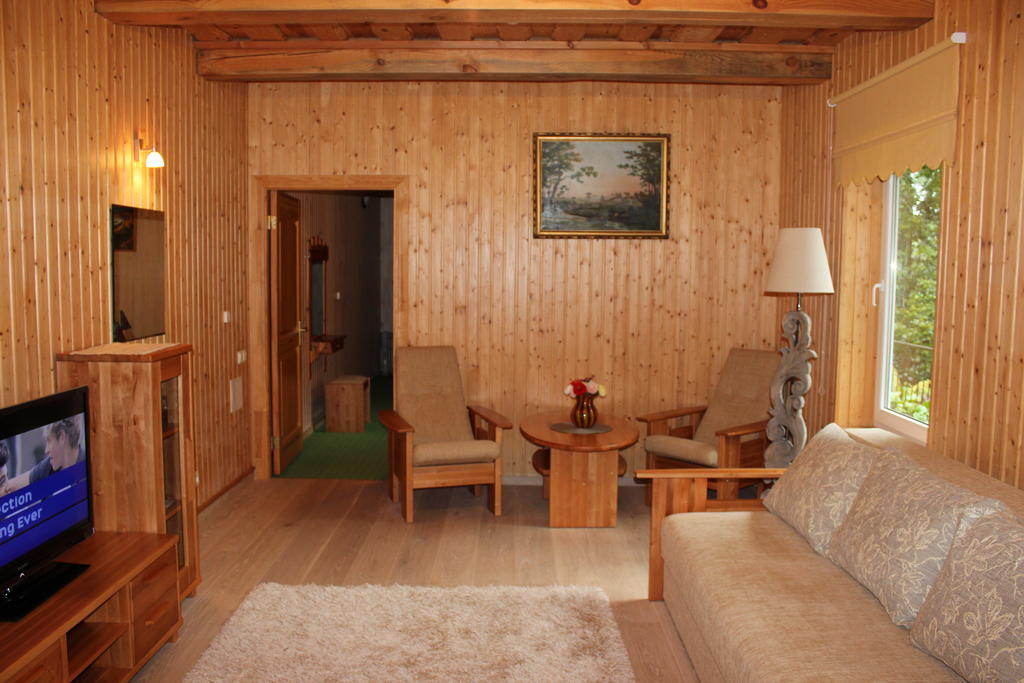 Imantas Nams Hotel Jurkalne Exterior foto